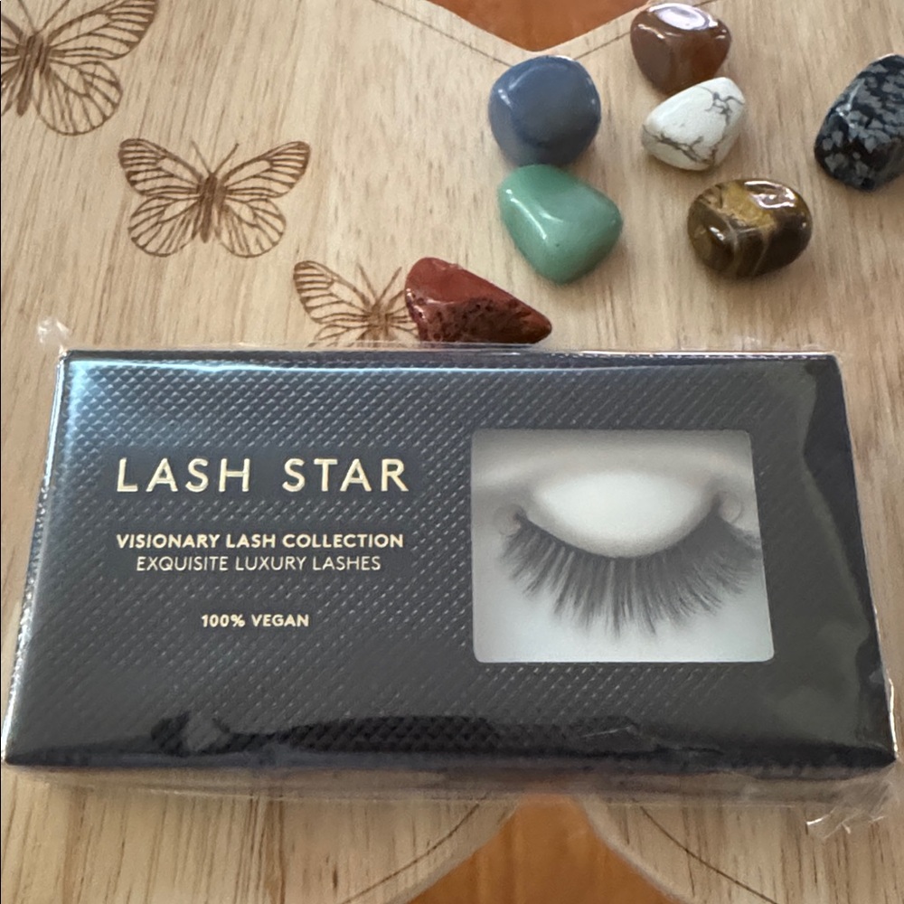 Visionary Lash Collection - Exquisite Luxury Lashes